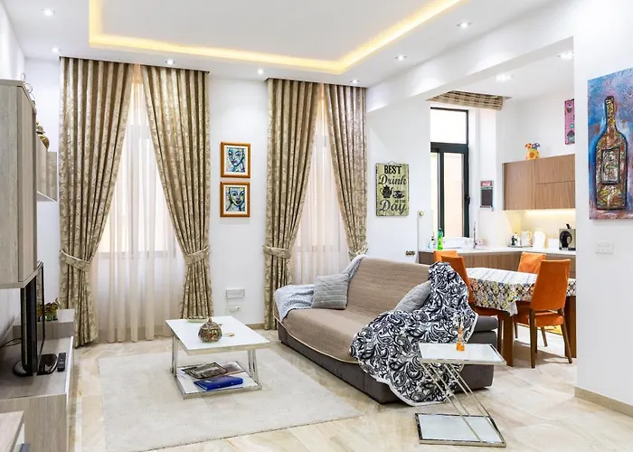 Valletta Large 3 Bedroom